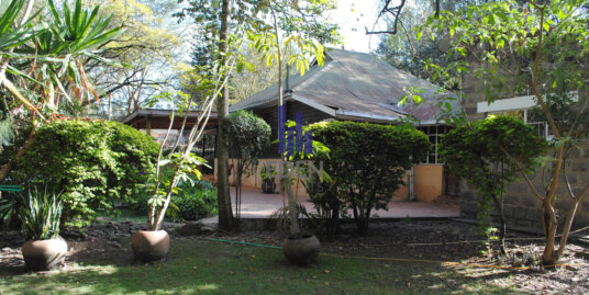 4 Bedroom Bungalow with a Pool in Kilimani