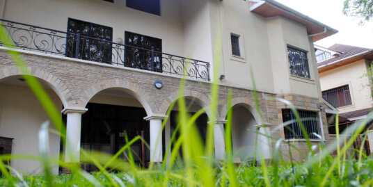 5 Bedroom Townhouse to Let in Lavington