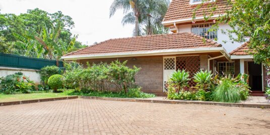 4 Bedroom Townhouse Located Westland Gated Off School Lane