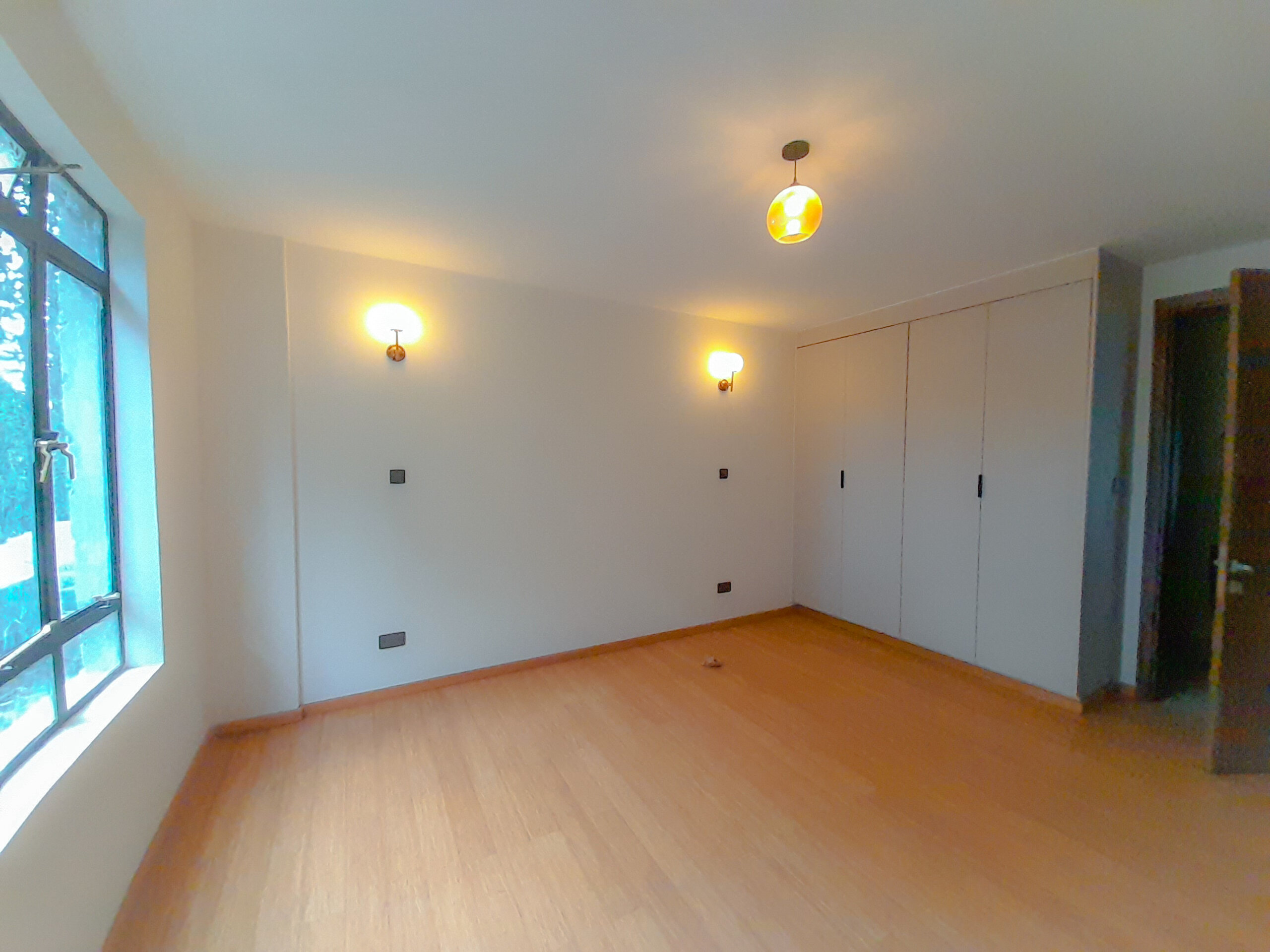 Bright and modern Studio Apartment In Westlands