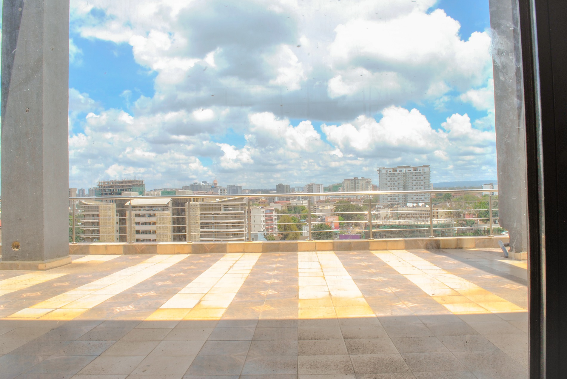Prime Top Floor Office Space To Let In Parklands