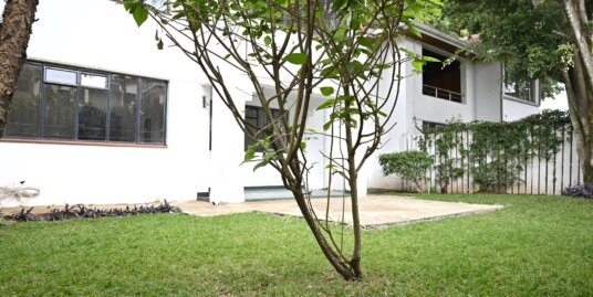 4 Bedroom Maisonette In Serene Location Of Lavington