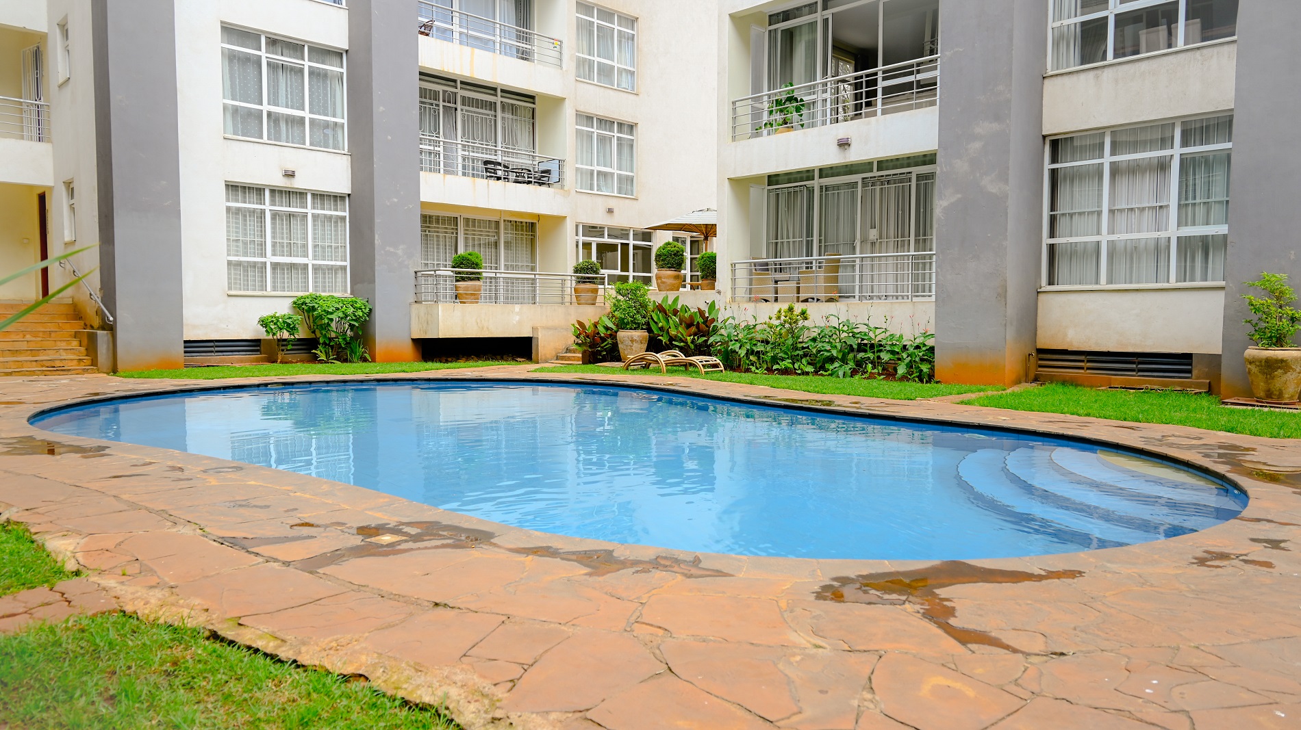 Furnished 3 Bedroom Ensuite Apartment To rent/  sale Riara Road