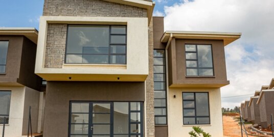 Country Homes In Serene Controlled Enviroment