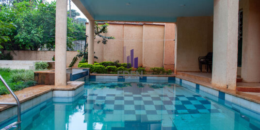 5 Bedroom Townhouse with a Private Pool