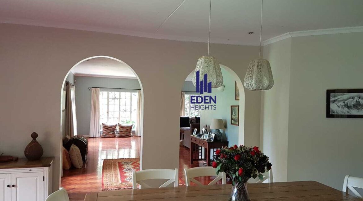 WhatsApp Image 2025-12-01 at 13.44.18